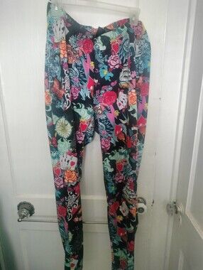 Torrid 2 Floral Ed Hardy Look Vegas Sugar Skull leggings Plus Size 2X Pants